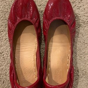 Red patent size 10 gently used Tieks.